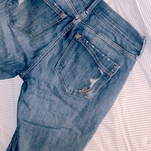 size 4 express high waisted distressed mom jeans